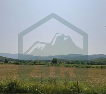 Građevinsko zemljište u Smiljanu 900 m² - 26.000 € - cover