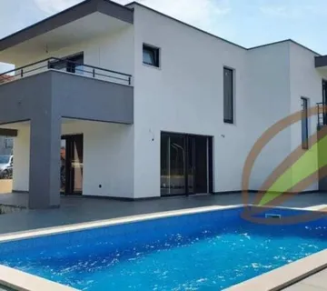 Istra, Labin moderna vila s bazenom, novogradnja - cover