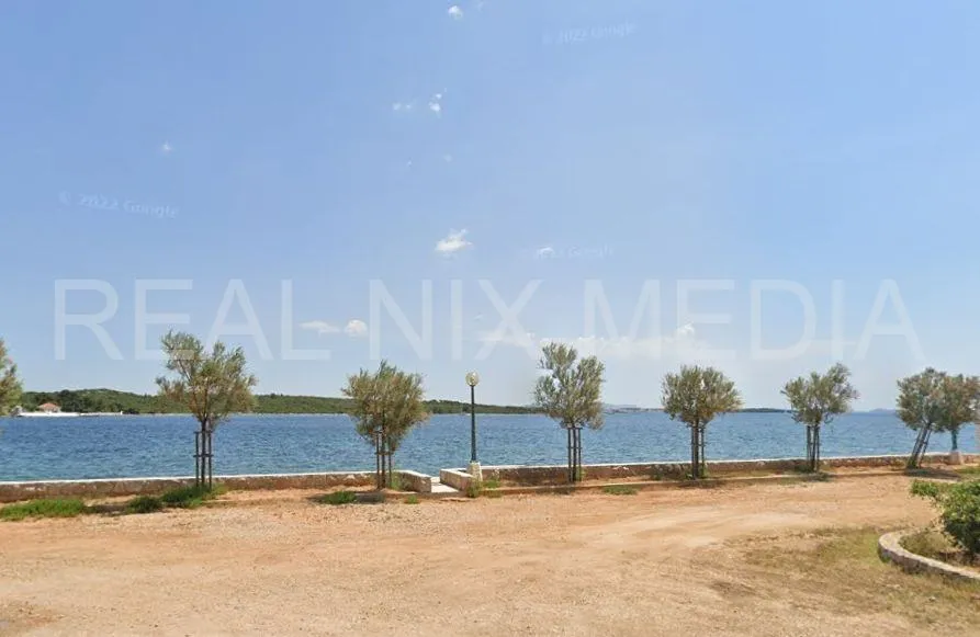 Pašman-GRAĐ.ZEMLJIŠTE 1. RED DO MORA!! - cover