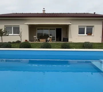 Prodaja, niskoenergetska montažna kuća ca.155 sa bazenom 23m2, KOP-786 - Poreč