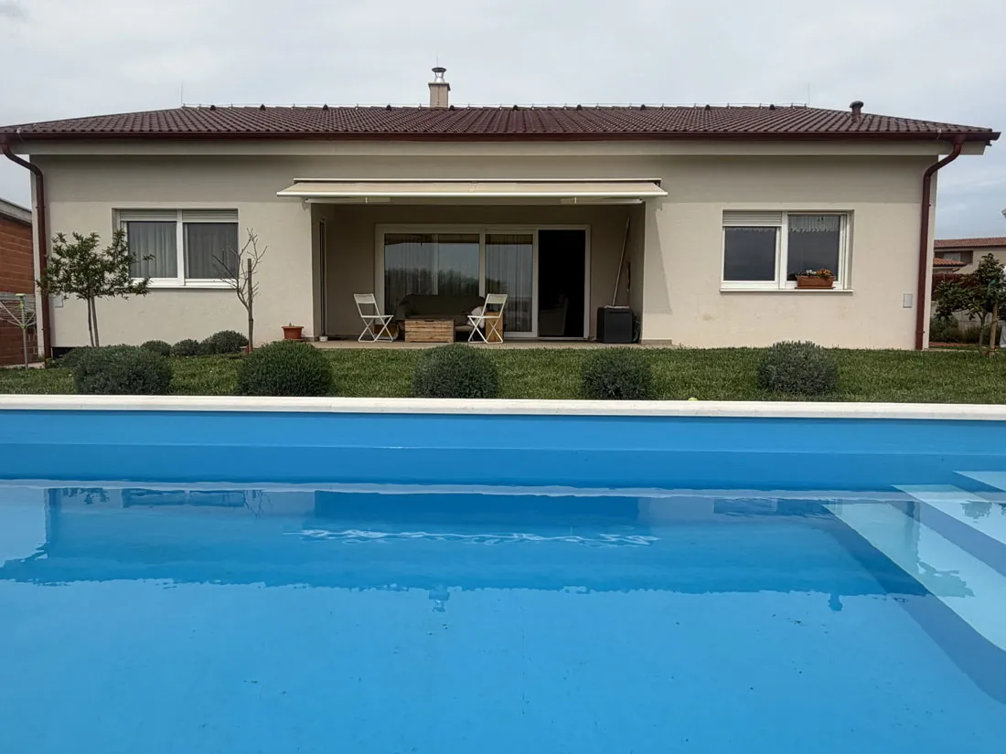 Prodaja, niskoenergetska montažna kuća ca.155 sa bazenom 23m2, KOP-786 - cover