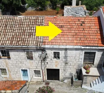 Kamena kuća s pogledom na more POSTUP- PELJEŠAC - cover
