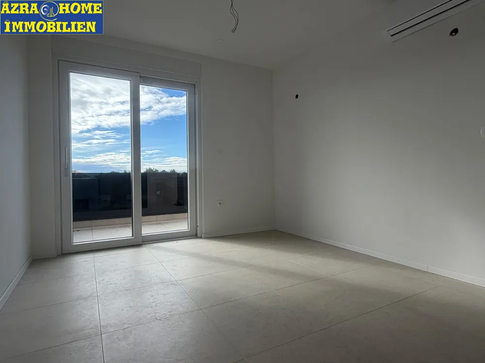 Nov, useljiv stan u Vabrigi, 800 m od mora - cover