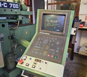 CNC Glodalica MAHO-C700 - cover