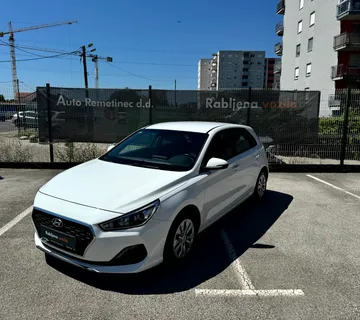 Hyundai i30 1,6 CRDi - cover