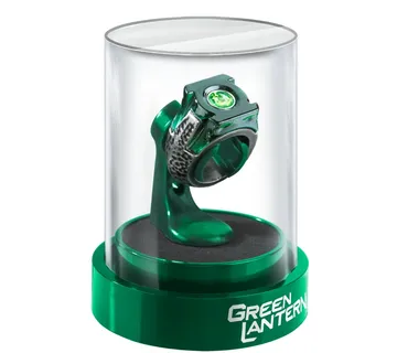 Green Lantern Movie Prop Ring & Display - cover