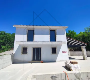 Labin: Autentična kamena kuća s bazenom