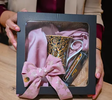 Poklon paket za žene “Poklon s potpisom” - cover