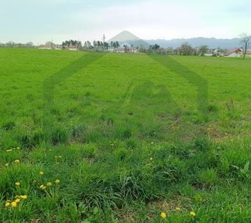 Građevinsko zemljište u Gospiću, površine 1000 m² - cover