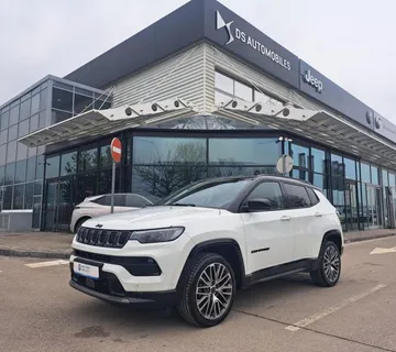 Jeep Compass 1.5 e-Hybrid 130 DCT FWD SUMMIT - cover