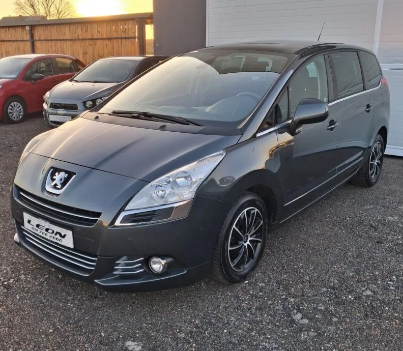 Peugeot 5008 1,6 HDi 2013 god, 209000, kartice 24/36 rata - cover