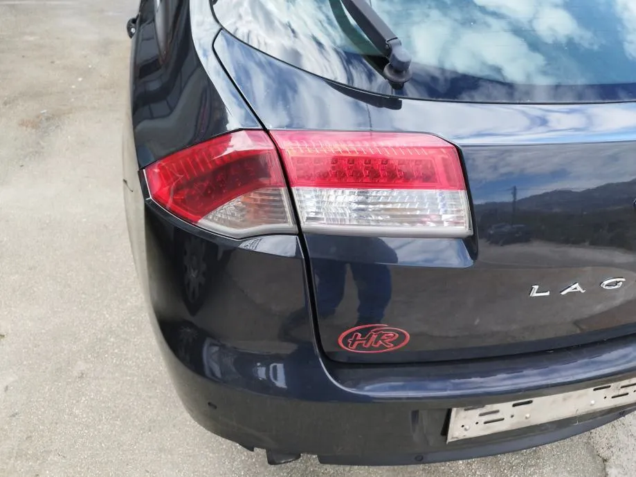 RENAULT LAGUNA 3 2008 ZADNJE LAMPE - cover