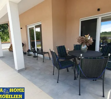Prodaja,kuća, Vodnjan, 180 m2, bazen 30m2, zemljište 977 m2 - cover