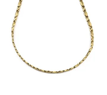 Zlatna ogrlica Megan - cover