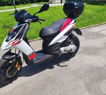 Aprilia Motard 2T 50 ( Piaggio) odlična 2015 - cover