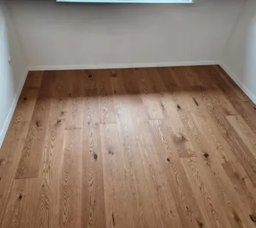 MDF bijela sokl lajsna folija 2420x60x16 mm - cover