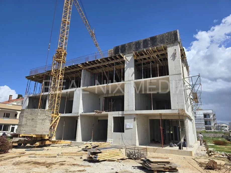 PENTHOUSE - 2 ETAŽE +KROVNA TERASA! POGLED NA MORE! - cover