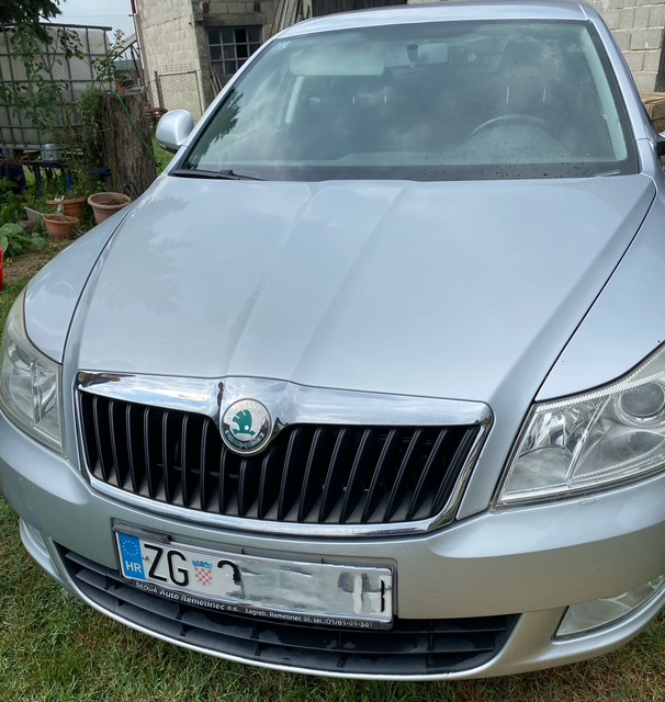 škoda octavia lim. 1,6 2010god. - cover
