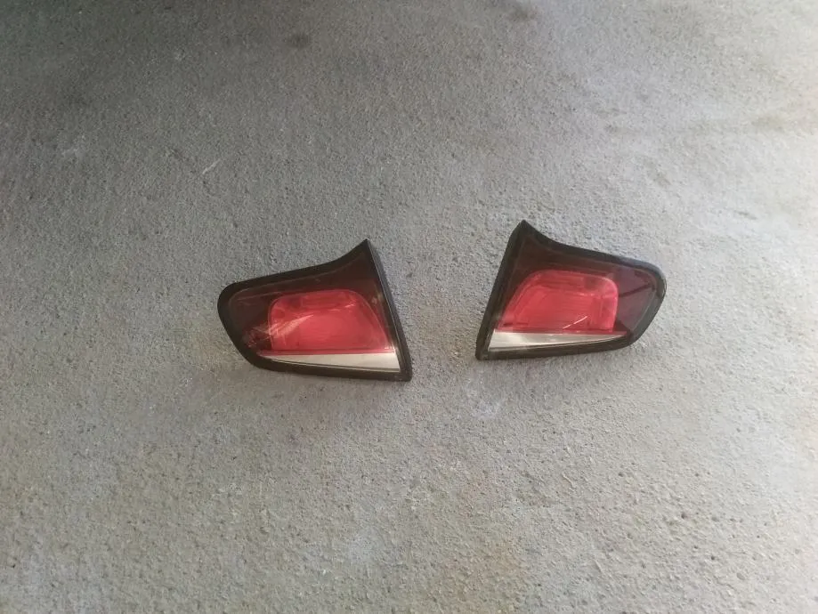 Citroen C3 zadnje unutrašnje lampe prtljažnika 2016 god - cover