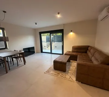 VABRIGA -STAN U PRIZEMLJU SA VRTOM NA PRODAJI (prodaja) - cover