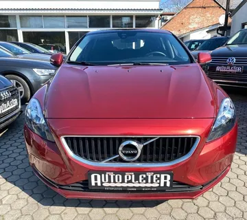 Volvo V40 2.0 D KINETIC, NAVI, PARK KAMERA, 4X GARANCIJA! - cover