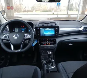 KGM SsangYong Tivoli FRESH 1,5 GDI-T - cover