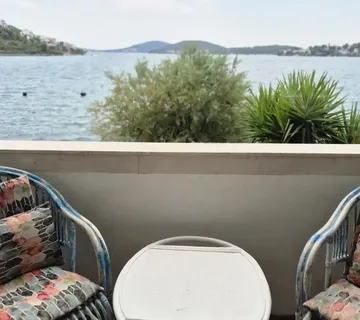 Apartmani Braco - cover