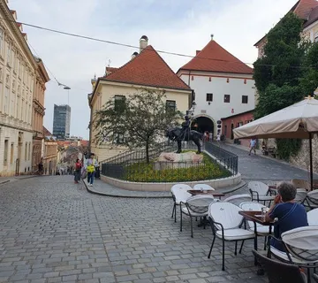 Stan: Zagreb, Centar, Radićeva, 2 kat, 37 m2, 1-sob, novouređen - cover