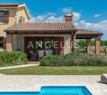 Istra, Sv. Lovreč - Vila s bazenom 120m2 (prodaja) - cover