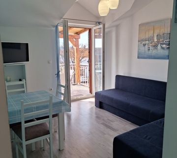 Apartman sa pogledom na jadransko more, blizina plaže minutu hoda - cover