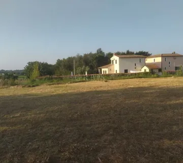 Građevinsko zemljište 4,5 km od mora, 1280 m2 - cover