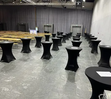 NAJAM STOLICA TIFFANY CATERING OPREMA - cover