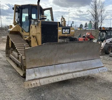CAT D6M XL može najam - cover