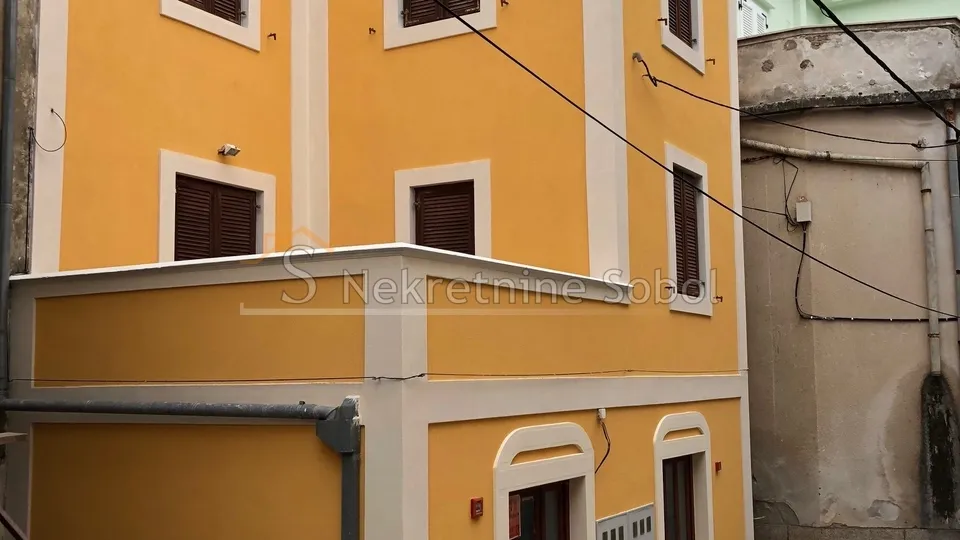 Mali Lošinj - Poslovno stambena, 250 M2 Prodaja - cover