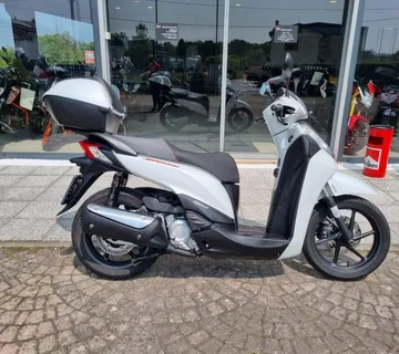 Honda SH 300i SPORT ABS, A2 KATEGORIJA, S GARANCIJOM, 2016 god. - cover