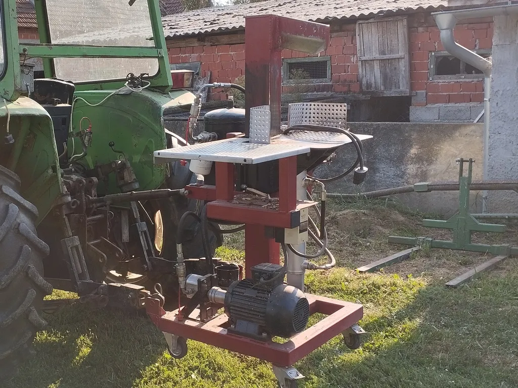 Cijepač za drva - cover