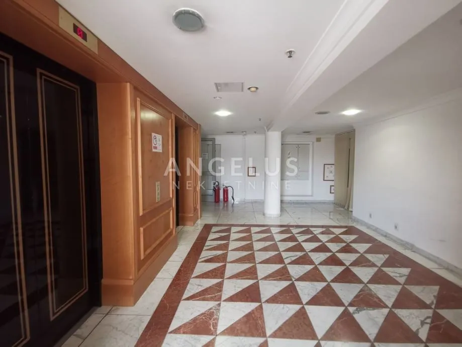 Zagreb, Centar - poslovna zgrada zna prodaju, 2100m2 - cover