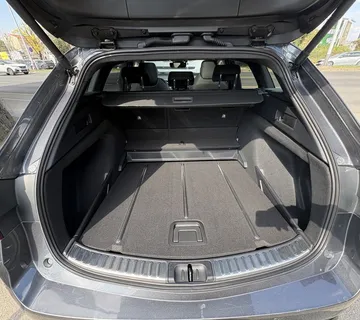 Toyota Corolla TS Hybrid 1,8 VVT-i Executive Aut. - cover