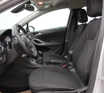 13087 Opel Astra Sports Tourer 1,2 Turbo Astra - cover