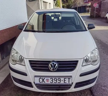 VW Polo 1,2 - cover