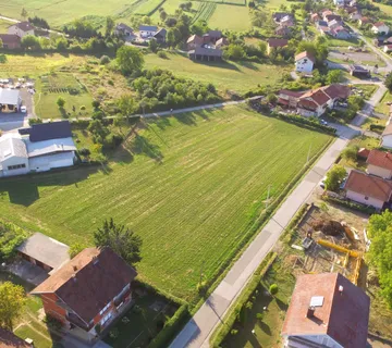 Prodaja građevnog zemljišta na super lokaciji - cover