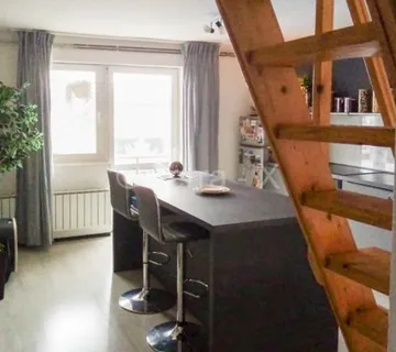 Gornji Stupnik, 3-sobni, 73 m2, 2. kat + potkrovlje, parkirno mjesto - cover