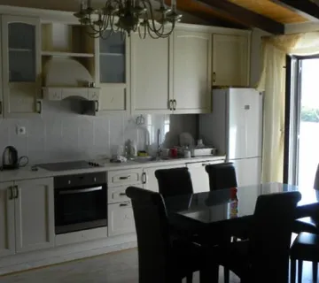 SOLIN JAPIRKO ČETVEROSOBAN 132 M2+OSTAVA 27 M2 - cover