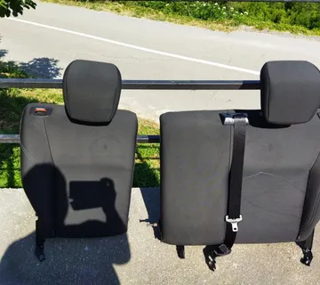 FORD FIESTA VII 2017 ZADNJA SJEDALA KOMPLET - cover