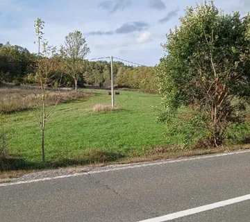 LIKA UDBINA KURJAK ZEMLJIŠTE 3560 M2 "IZVRSNA INVESTICIJA" - cover