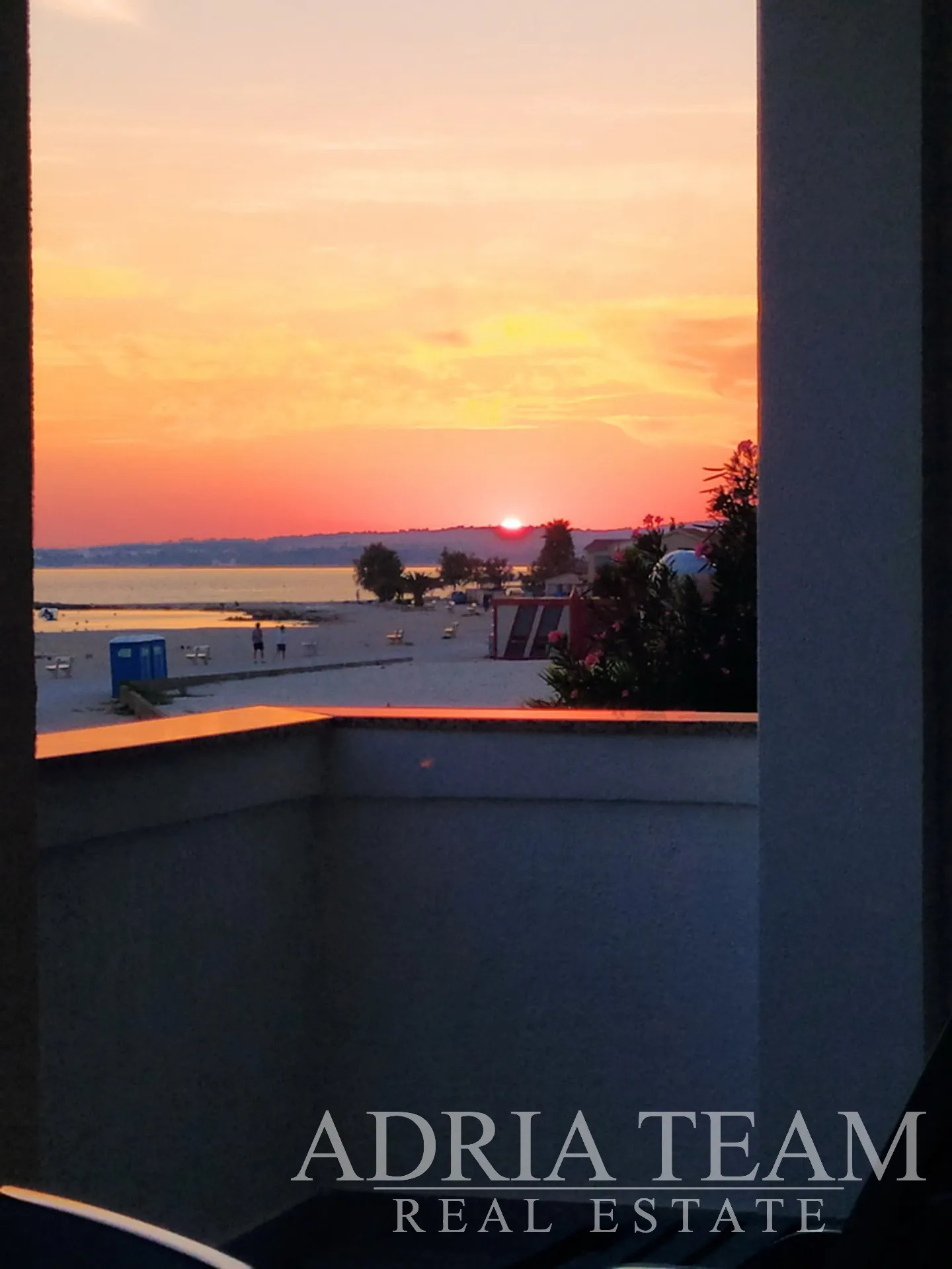 APARTMANI 3u1, IZVRSNA PRILIKA!!! PRVI RED DO MORA, VIR - ZADAR - cover