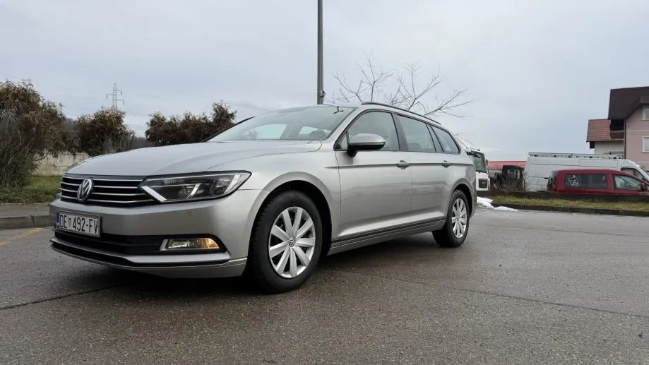 VW Passat Variant 1,6 TDI - cover