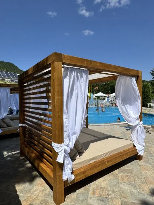 Luksuzni baldahini i ležaljke - NAJPOVOLJNIJE CIJENE na tržištu - cover