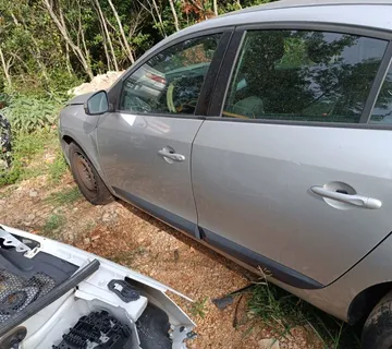 RENAULT FLUENCE 2011 VRATA - cover