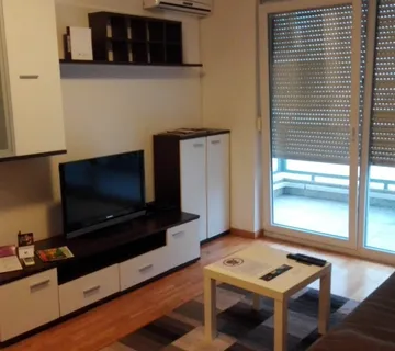 NAJAM STANA ŠPANSKO (PAVLENSKI PUT)  40 m 2 + garažno mjesto + balkon - cover